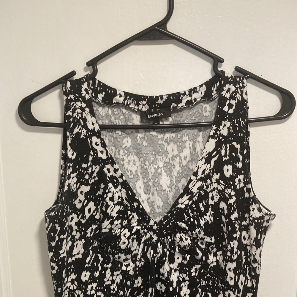 Express Top - Picture 2 of 9